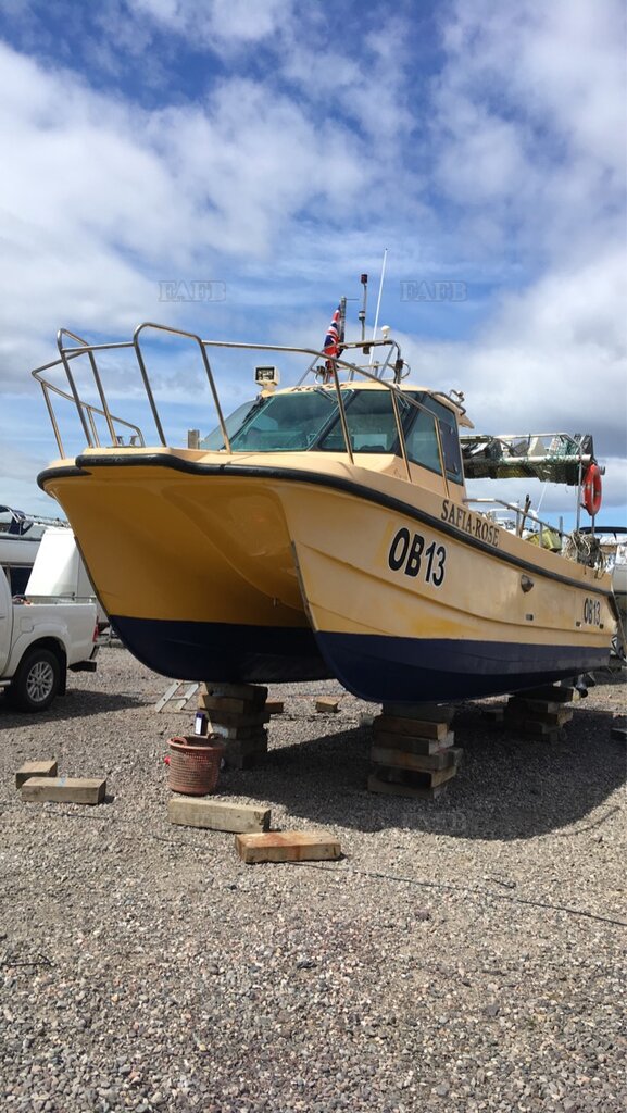 Cheetah marine catamaran